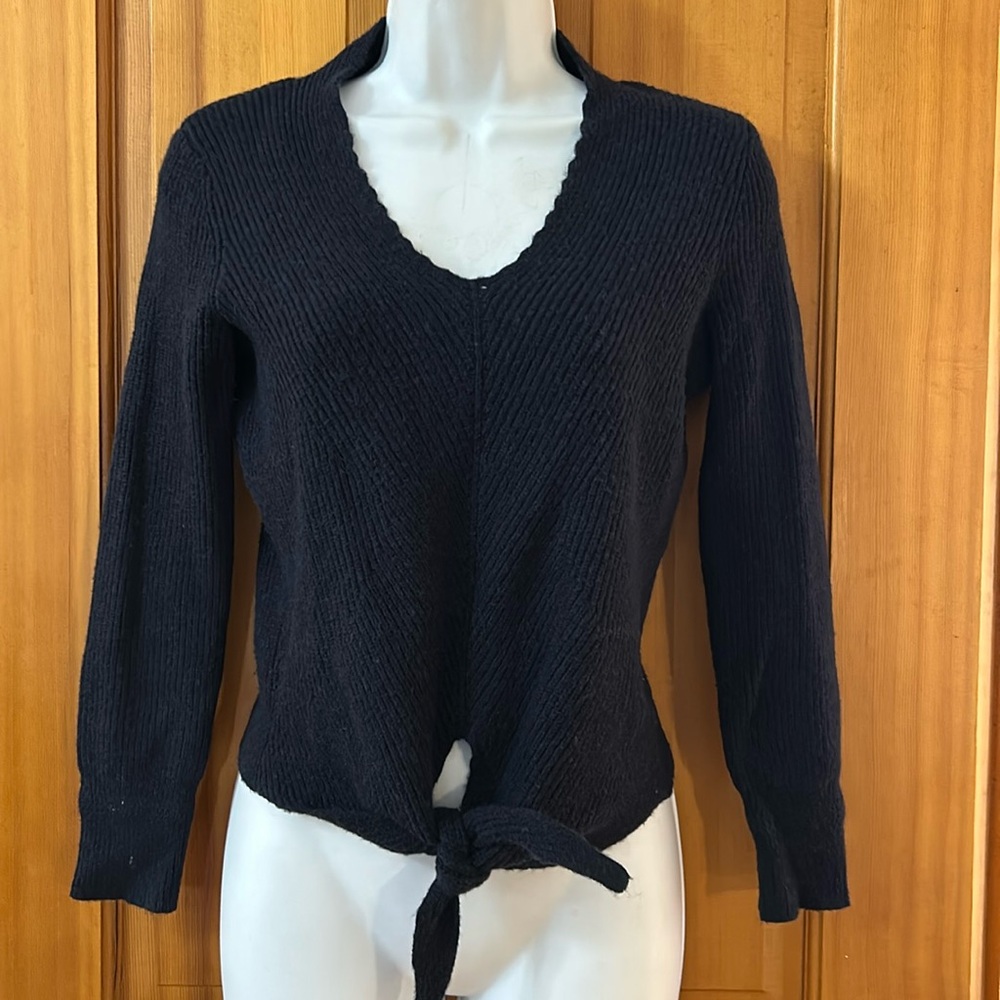 Anthropologie Moth Freeport Tie-Front Sweater Knit
V-Neck